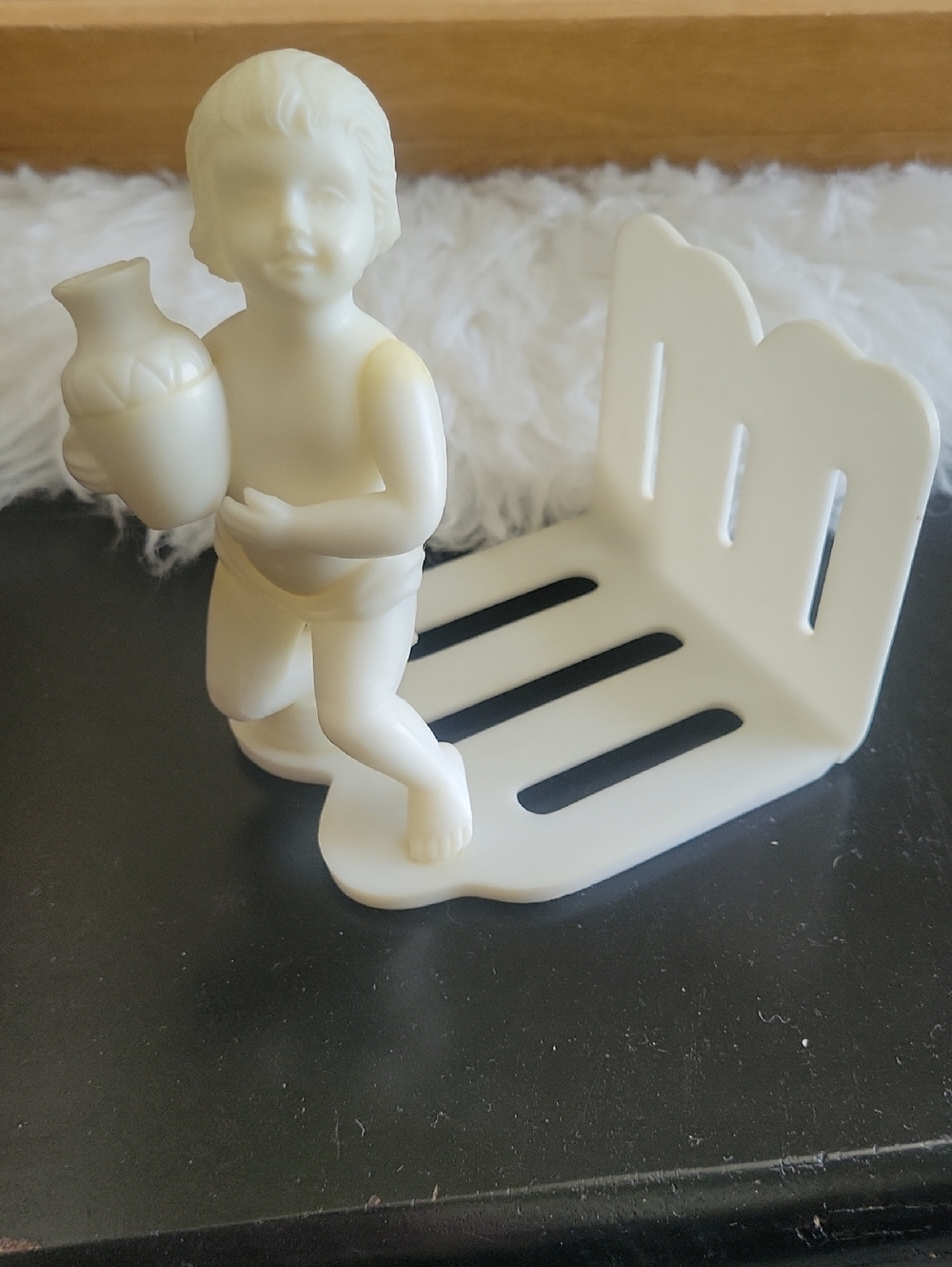Cream Cherub Soap Dish